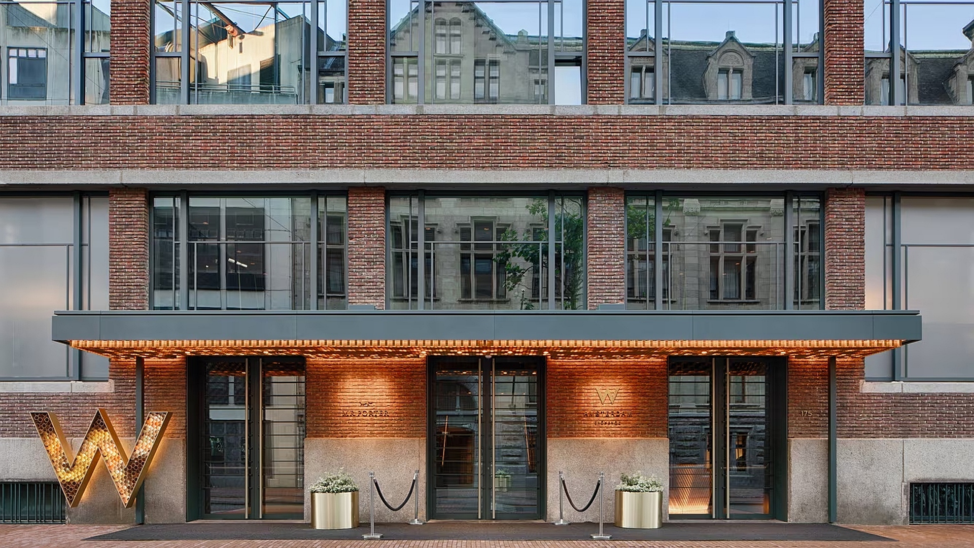 W Amsterdam: Das Versteckspiel geht weiter 